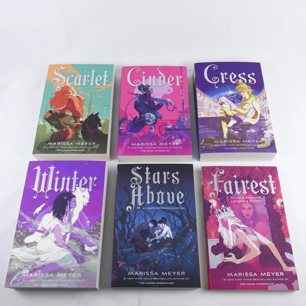 The Lunar Chronicles Boxed Set: Scarlet Cinder Cress Winter Stars Above Fairest